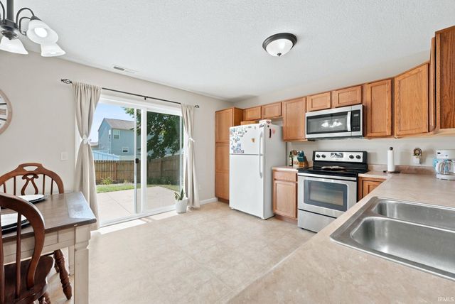 4915 Pocono Crossing, Fort Wayne, IN 46808