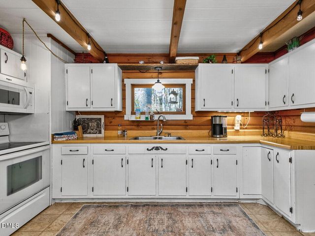 300 Rabbit Run, Pittsboro, NC 27312