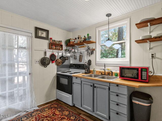 300 Rabbit Run, Pittsboro, NC 27312