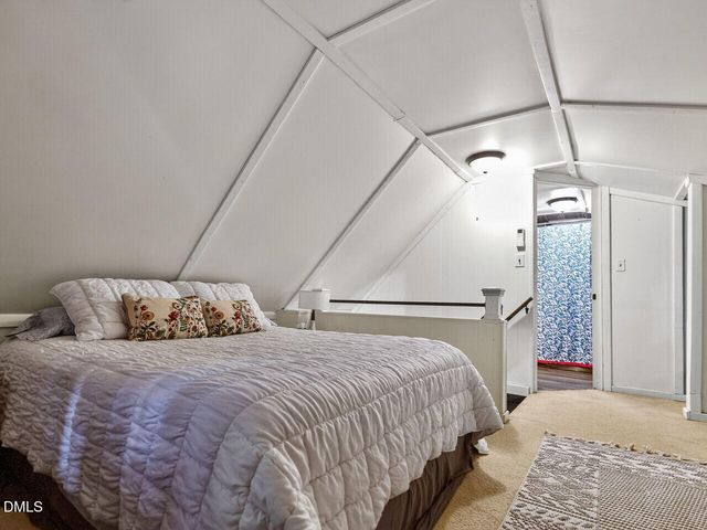 300 Rabbit Run, Pittsboro, NC 27312