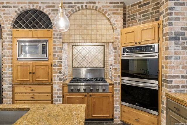 12603 OLD WICK RD, San Antonio, TX 78230