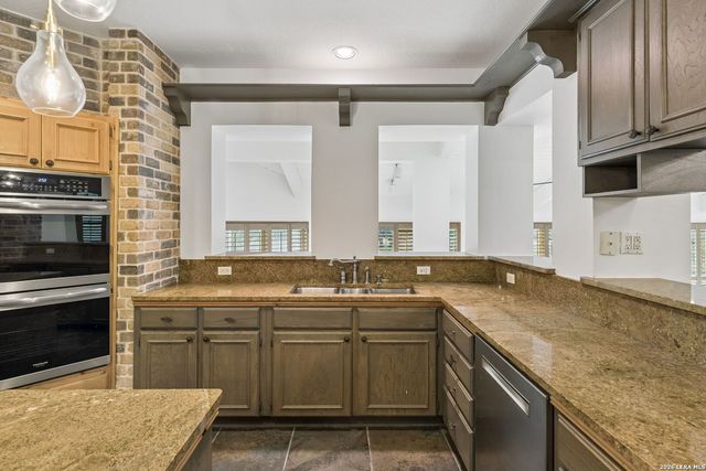 12603 OLD WICK RD, San Antonio, TX 78230