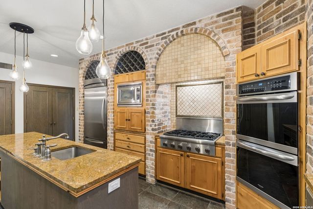 12603 OLD WICK RD, San Antonio, TX 78230