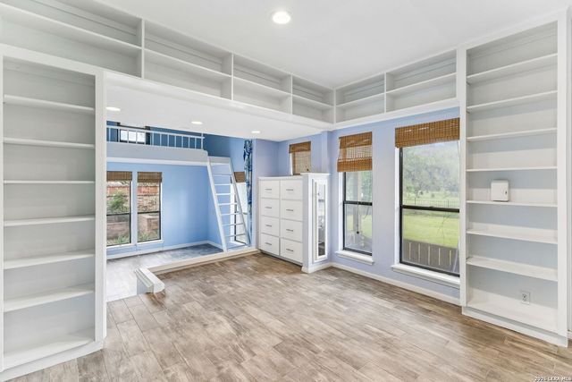12603 OLD WICK RD, San Antonio, TX 78230
