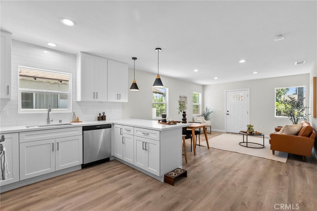 1745 W 39th, Los Angeles, CA 90062 — photo 3