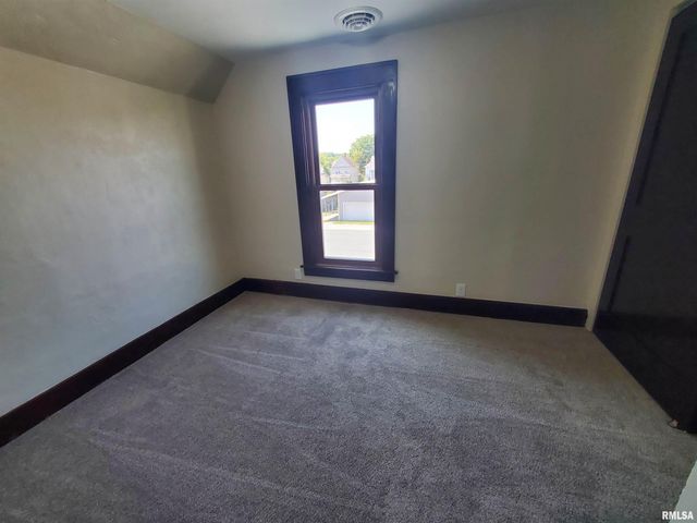 612 44TH Street, Rock Island, IL 61201