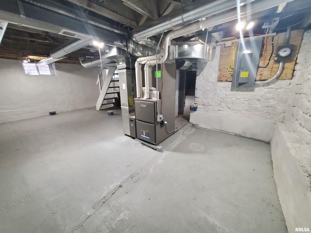 612 44TH Street, Rock Island, IL 61201