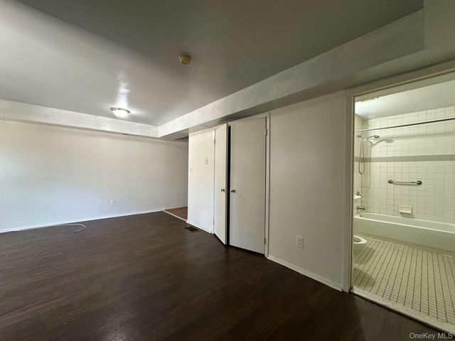 2000 Mapes Avenue, Bronx, NY 10460