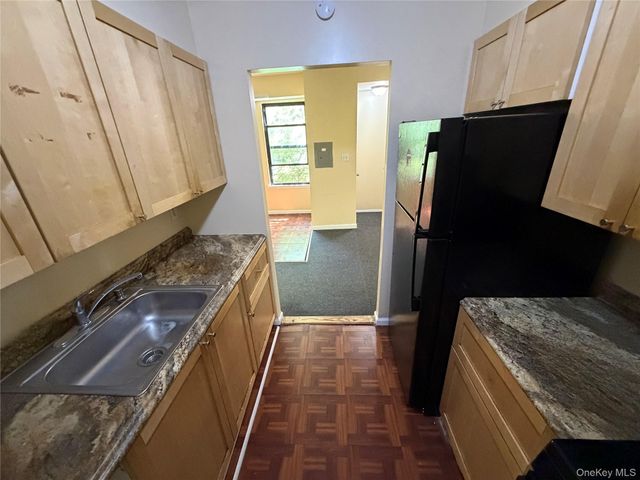 2000 Mapes Avenue, Bronx, NY 10460