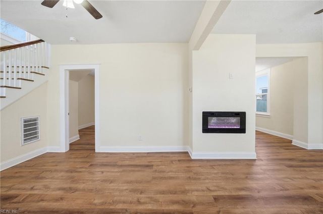 923 Hampton AVE, Newport News, VA 23607