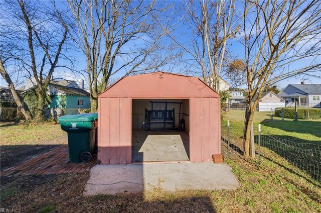 923 Hampton AVE, Newport News, VA 23607