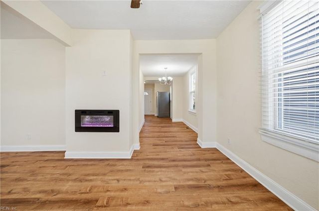 923 Hampton AVE, Newport News, VA 23607