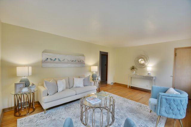 4522 Chatham Road NE, Columbia Heights, MN 55421
