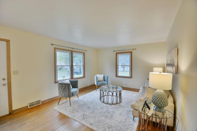 4522 Chatham Road NE, Columbia Heights, MN 55421