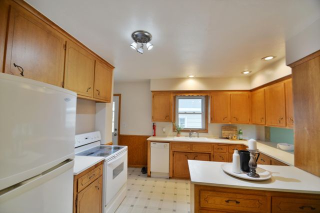 4522 Chatham Road NE, Columbia Heights, MN 55421