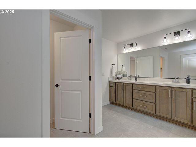 11013 Ne 88TH Ave, Vancouver, WA 98662