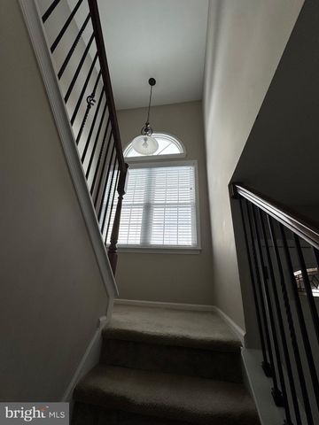 17 PARKVIEW WAY, Newtown, PA 18940