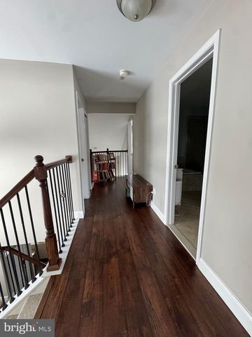 17 PARKVIEW WAY, Newtown, PA 18940