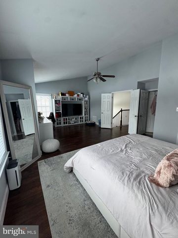 17 PARKVIEW WAY, Newtown, PA 18940