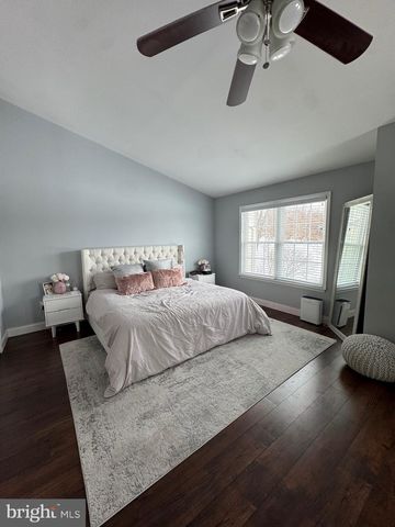 17 PARKVIEW WAY, Newtown, PA 18940