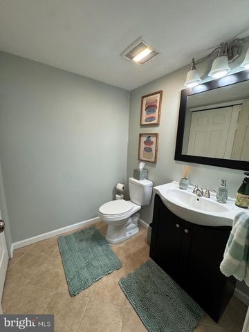 17 PARKVIEW WAY, Newtown, PA 18940