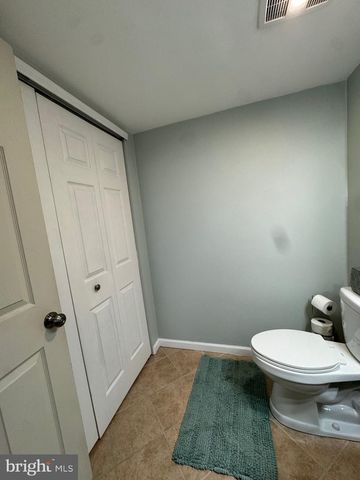 17 PARKVIEW WAY, Newtown, PA 18940