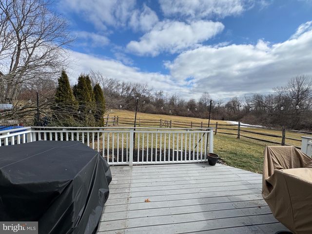 17 PARKVIEW WAY, Newtown, PA 18940