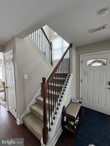 17 PARKVIEW WAY, Newtown, PA 18940