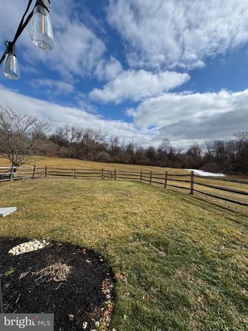 17 PARKVIEW WAY, Newtown, PA 18940