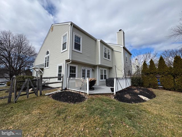 17 PARKVIEW WAY, Newtown, PA 18940