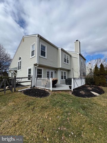 17 PARKVIEW WAY, Newtown, PA 18940