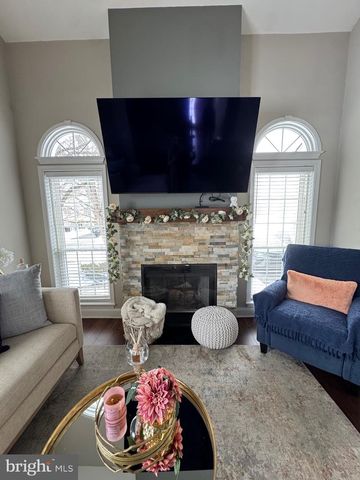 17 PARKVIEW WAY, Newtown, PA 18940