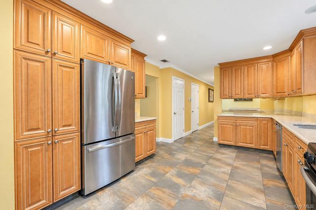 344 Barton Avenue, Patchogue, NY 11772