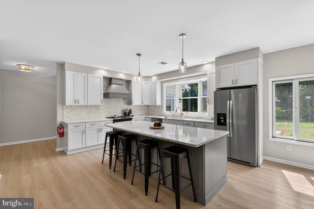 836 HARDINGVILLE RD, Monroeville, NJ 08343