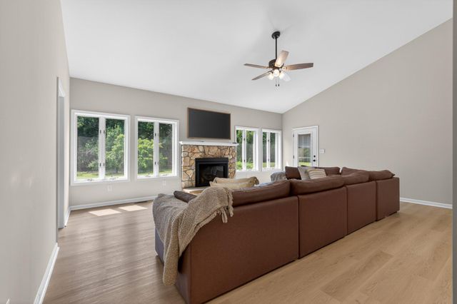 836 HARDINGVILLE RD, Monroeville, NJ 08343