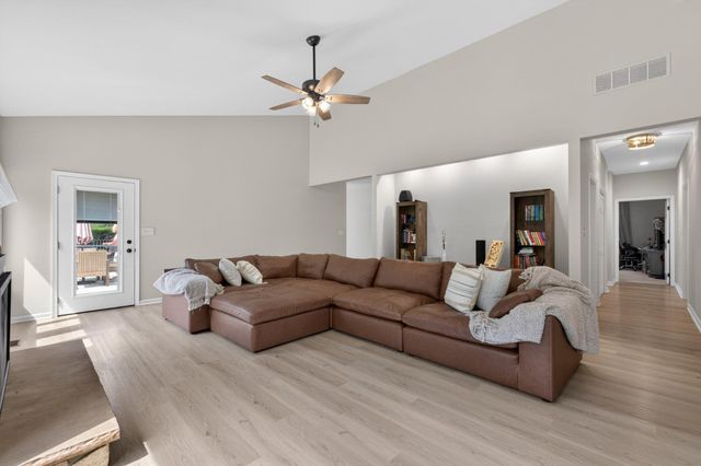 836 HARDINGVILLE RD, Monroeville, NJ 08343