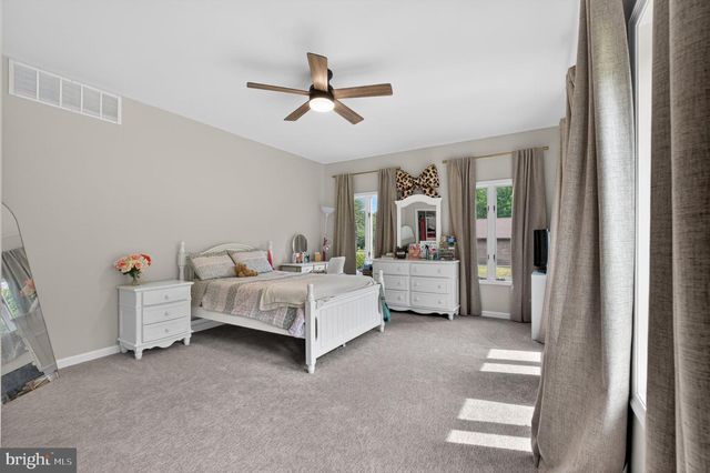 836 HARDINGVILLE RD, Monroeville, NJ 08343