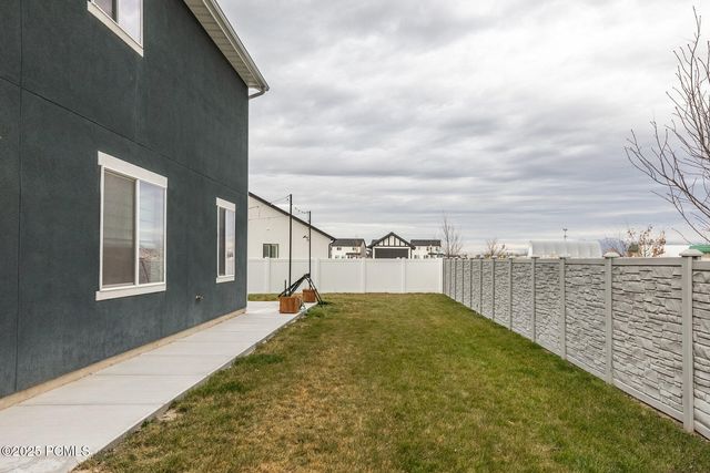 3231 S 2410 West, Syracuse, UT 84075