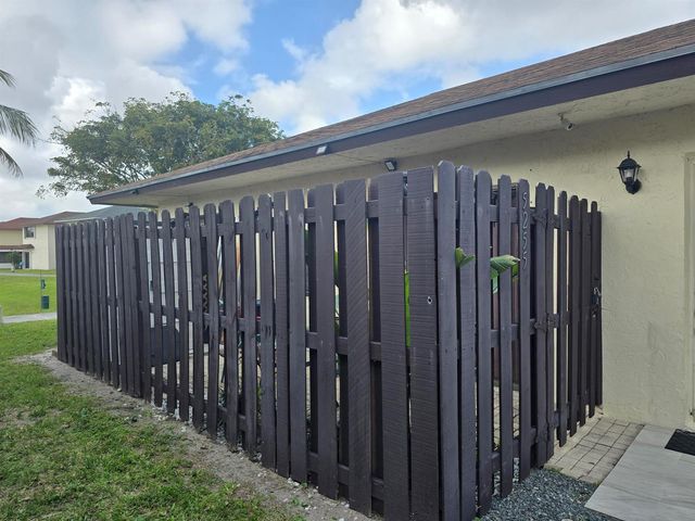 5255 Mendoza Street, West Palm Beach, FL 33415
