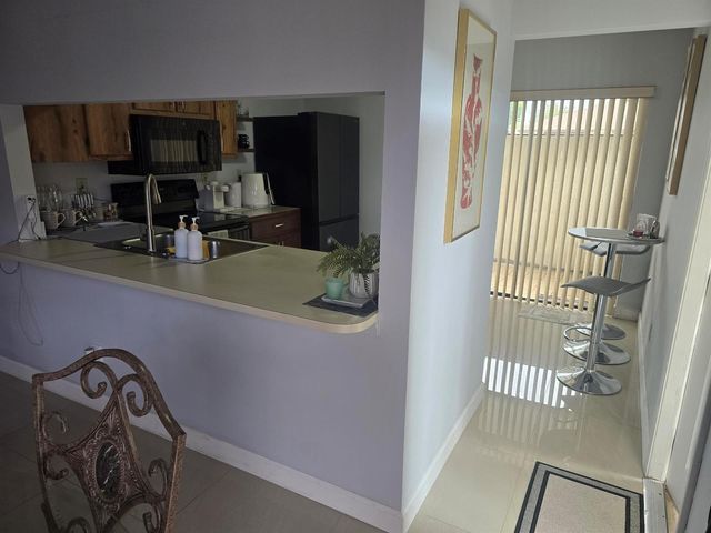 5255 Mendoza Street, West Palm Beach, FL 33415