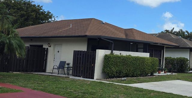 5255 Mendoza Street, West Palm Beach, FL 33415
