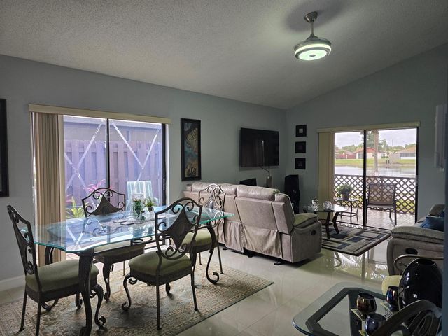 5255 Mendoza Street, West Palm Beach, FL 33415