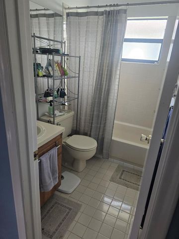 5255 Mendoza Street, West Palm Beach, FL 33415