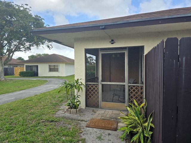 5255 Mendoza Street, West Palm Beach, FL 33415