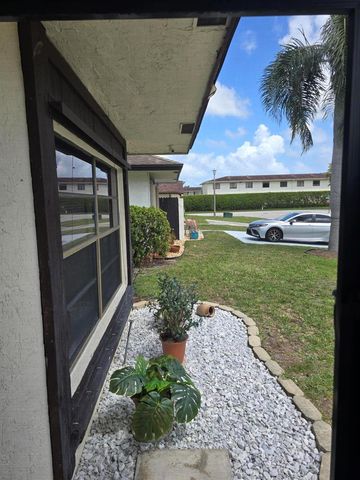 5255 Mendoza Street, West Palm Beach, FL 33415