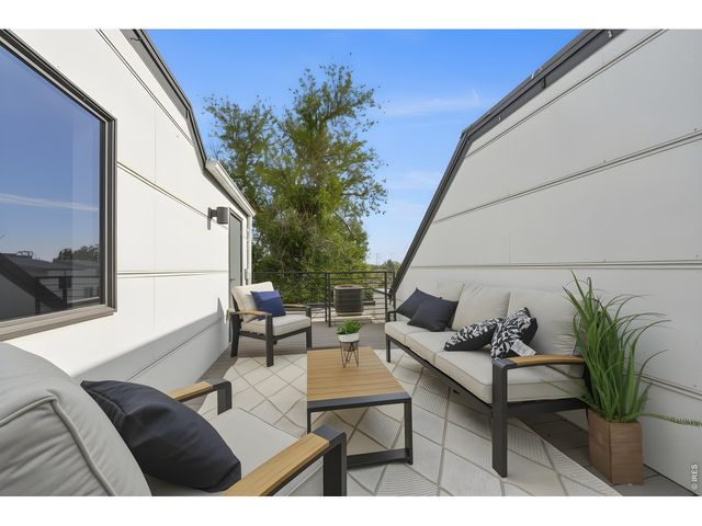 3264 W Conejos Pl, Denver, CO 80204