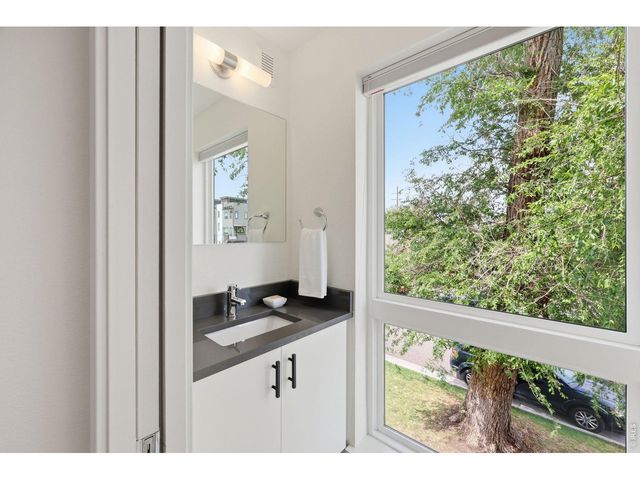 3264 W Conejos Pl, Denver, CO 80204