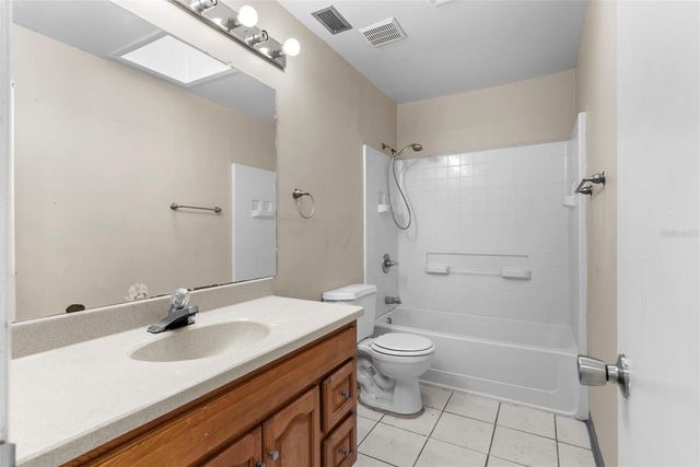 704 W ALAMO DRIVE, Lakeland, FL 33813