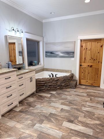 442 Rocky Point Road, Vilonia, AR 72173