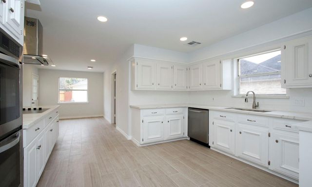 3515 Stoney Oak Drive, Houston, TX 77068